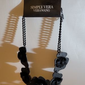 Artistic NWT Simply Vera Vera Wang Necklace